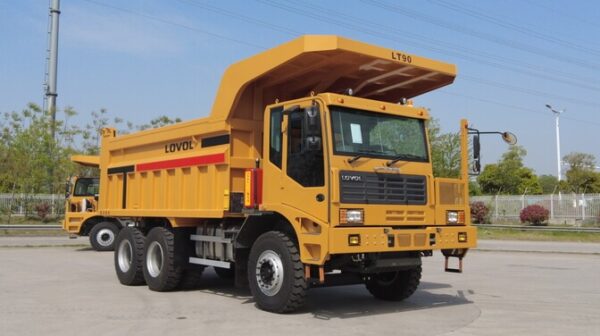 Карьерный самосвал LT90