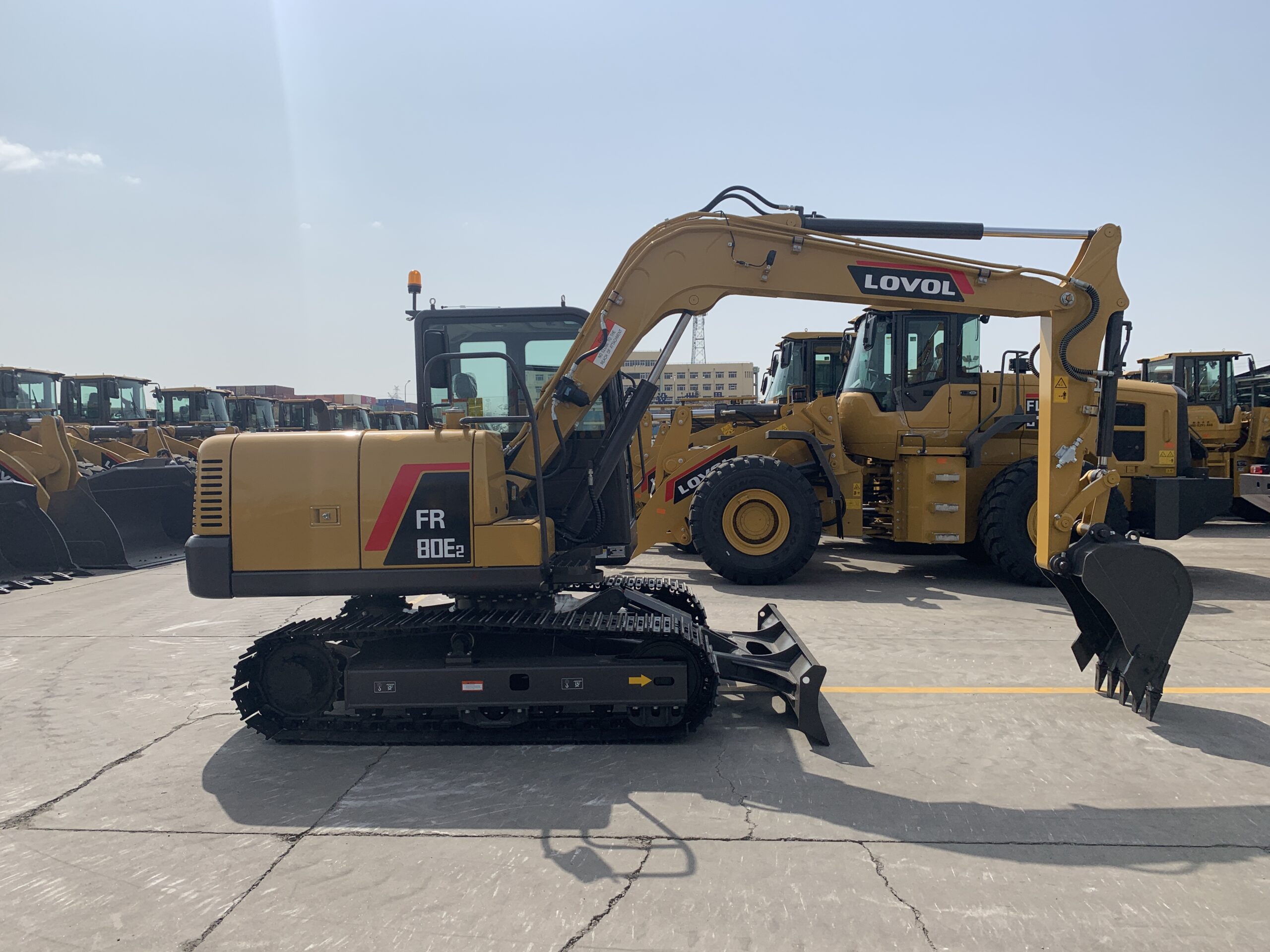 Экскаватор FR80E2