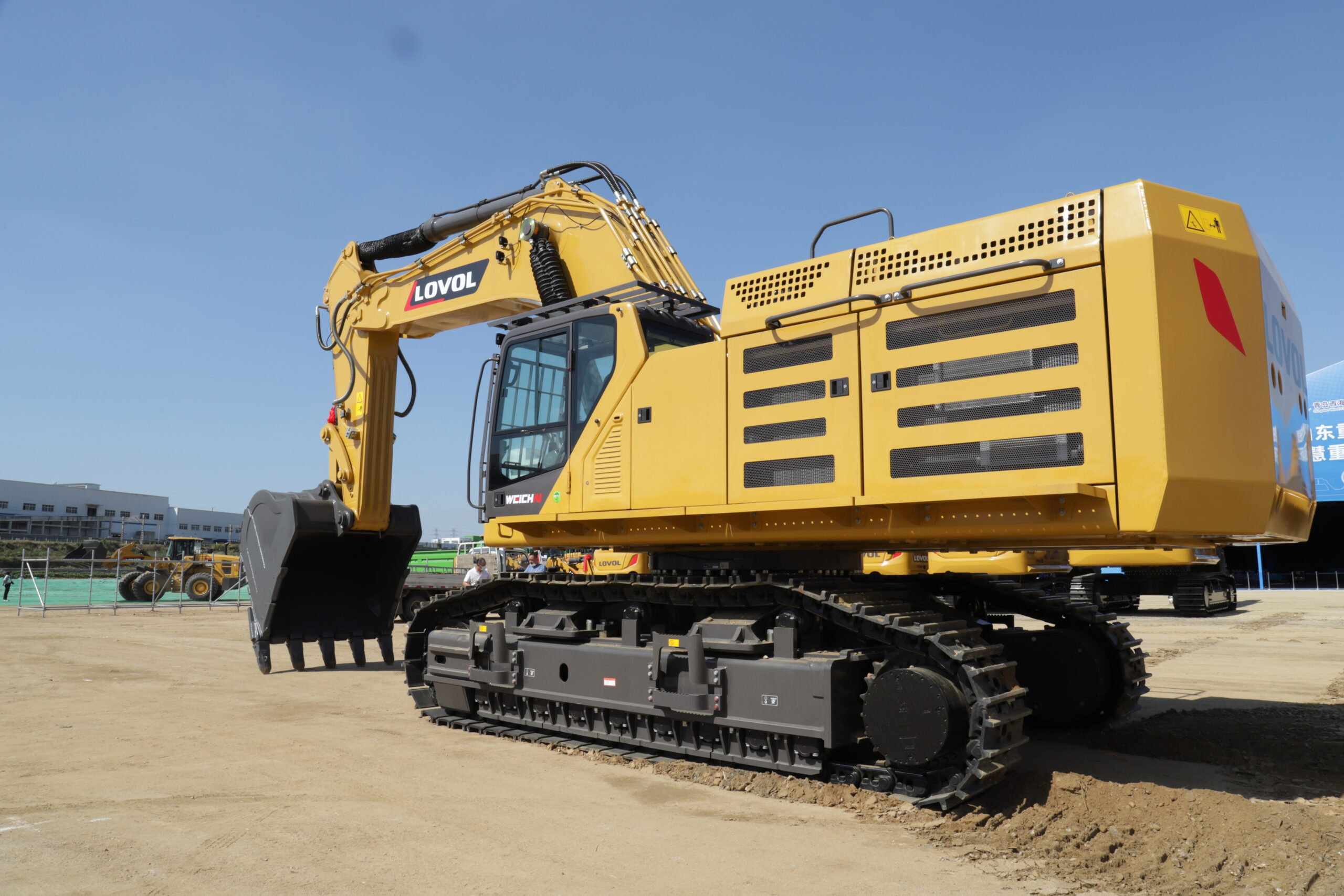 Экскаватор FR700F