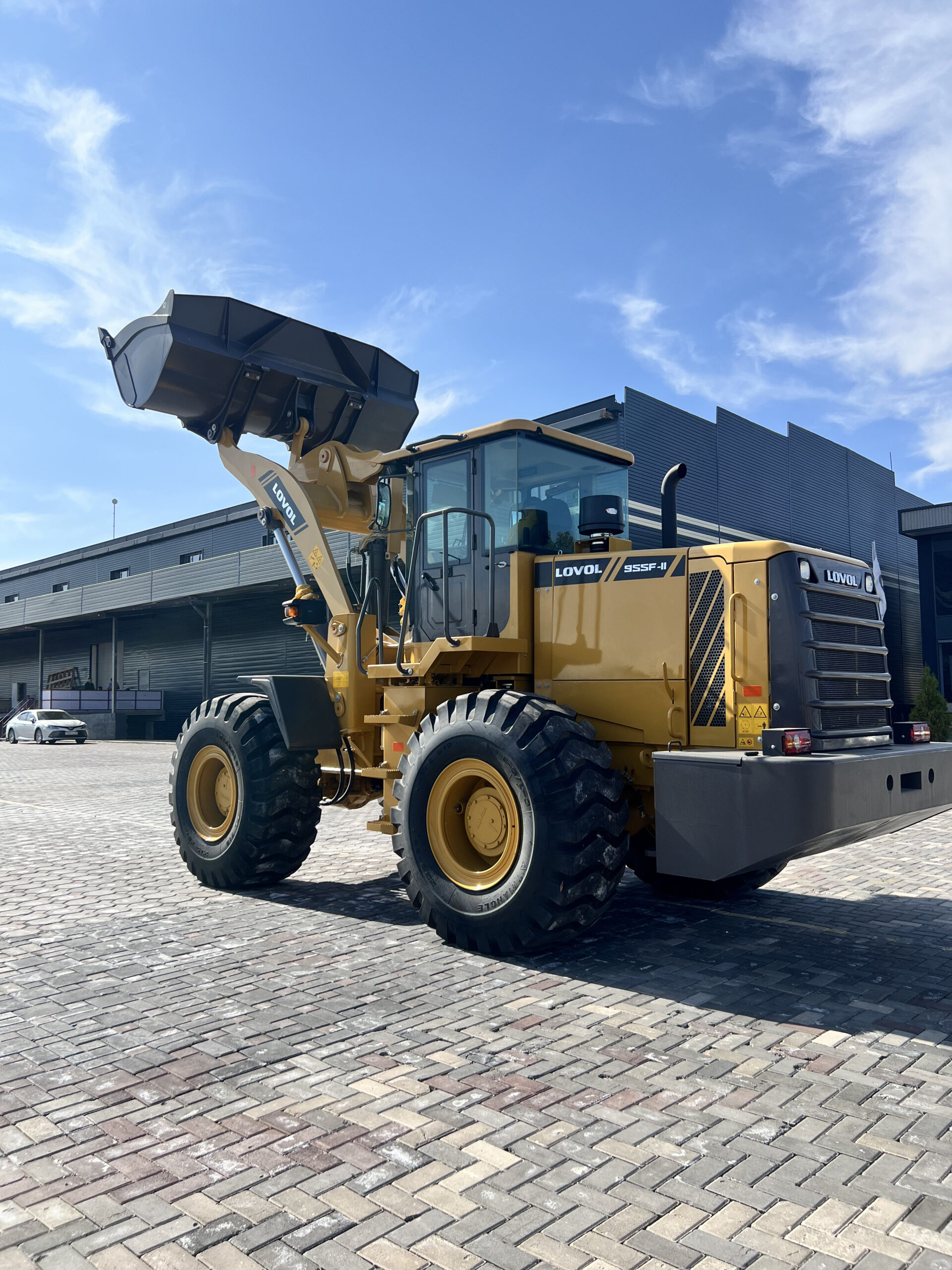 Фронтальный погрузчик FL955F-II